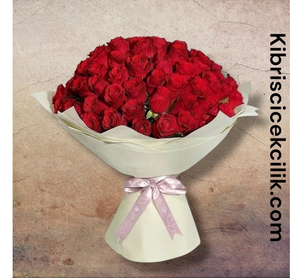 71 Kırmızı Gül Buketi 71 Kırmızı Gül Buketi