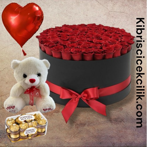 Kutuda 101 Kırmızı Gül Ayıcık 16'lı Ferrero Çikolata Kalp Helyum Balon