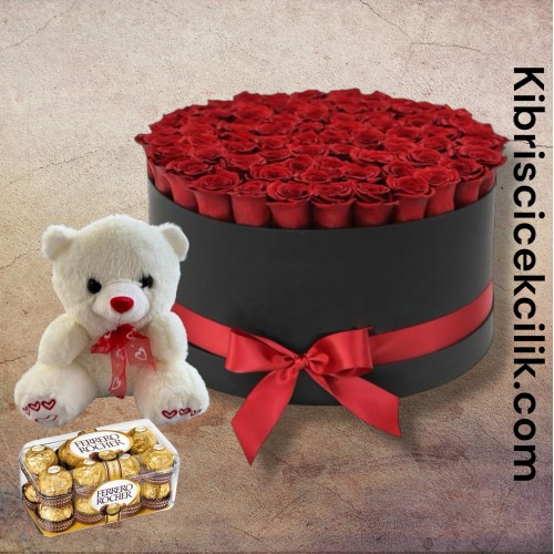 Kutuda 101 Kırmızı Gül Ayıcık 16'lı Ferrero Çikolata