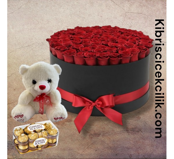 Kutuda 101 Kırmızı Gül Ayıcık 16'lı Ferrero Çikolata