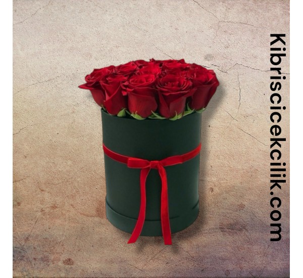 Kutuda 11 Kırmızı Gül Kutuda 11 Kırmızı Gül