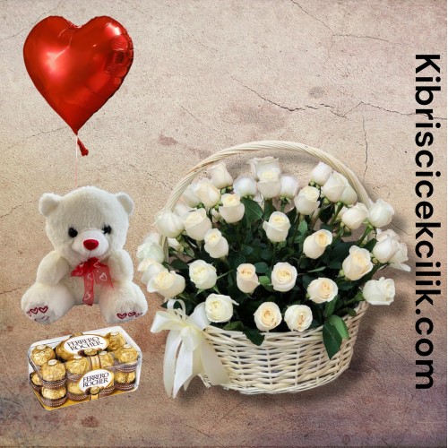 Sepette 51 Beyaz Gül Ayıcık 16'lı Ferrero Çikolata Kalp Helyum Balon