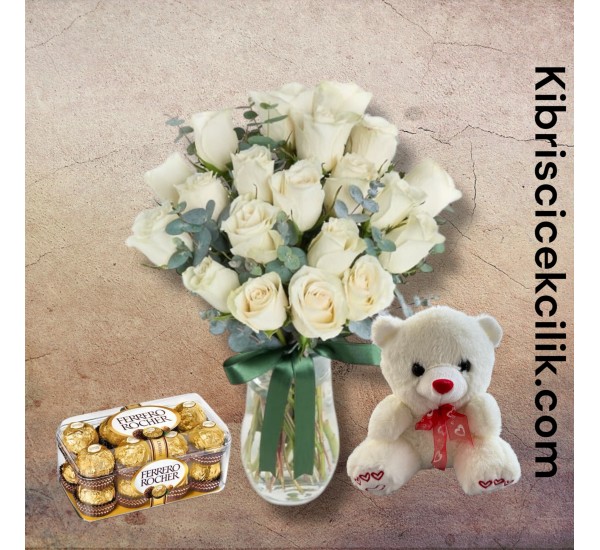 Vazoda 21 Beyaz Gül Ayıcık 16'lı Ferrero Çikolata Vazoda 21 Beyaz Gül Ayıcık 16'lı Ferrero Çikolata